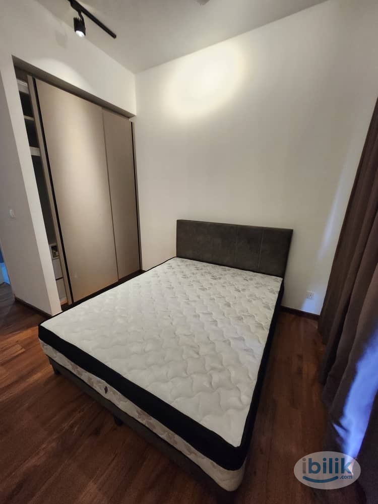 Master Room at The Petalz, Old Klang Road - Image 1