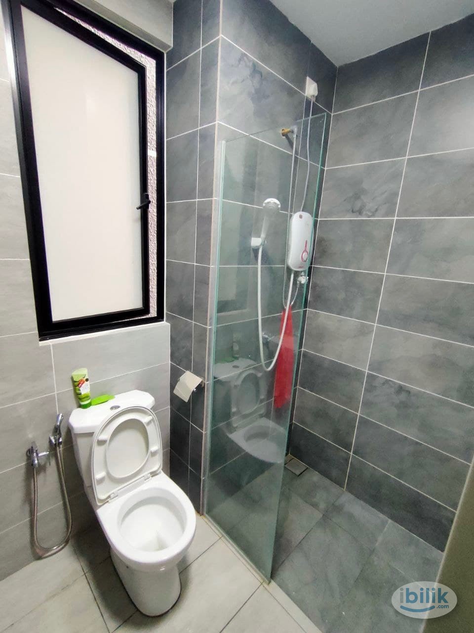 Cozy Middle Room For Rent in Urbano Utropolis - Image 4