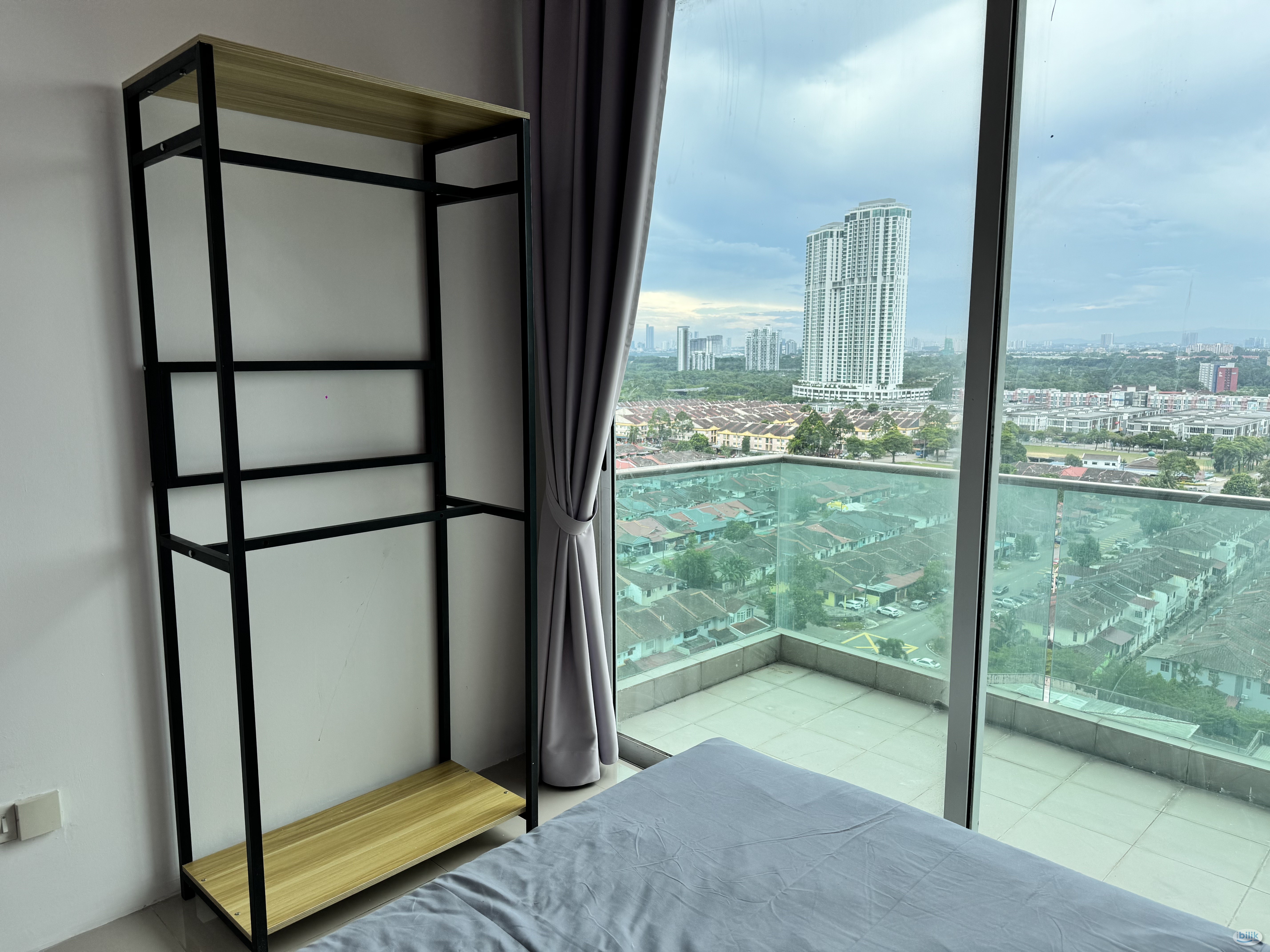 JB D'carlton Seaview @ Masai Balcony  Bedroom For Rent - Image 2