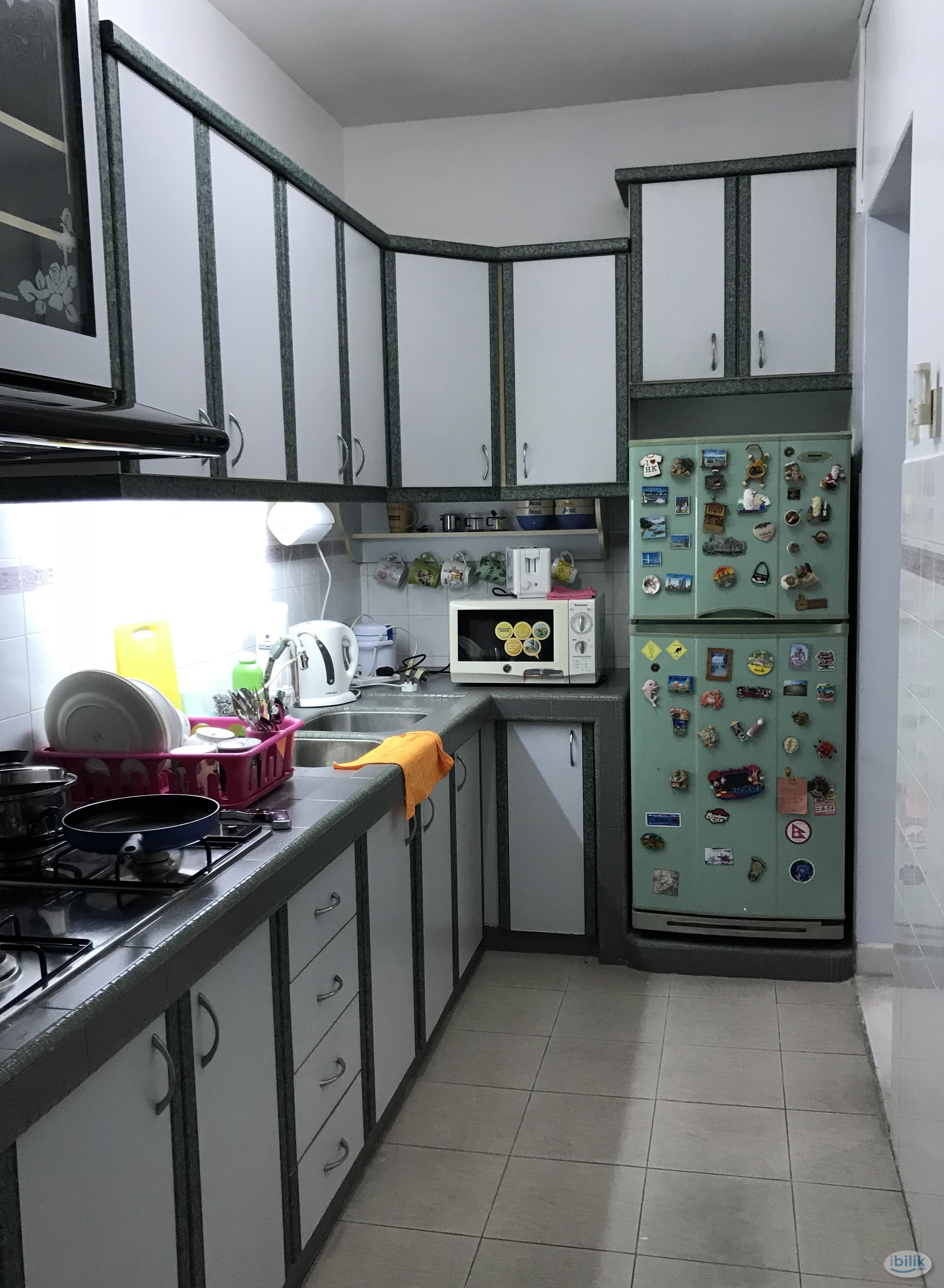Middle Room at Akasia Apartment, Pusat Bandar Puchong - Image 2