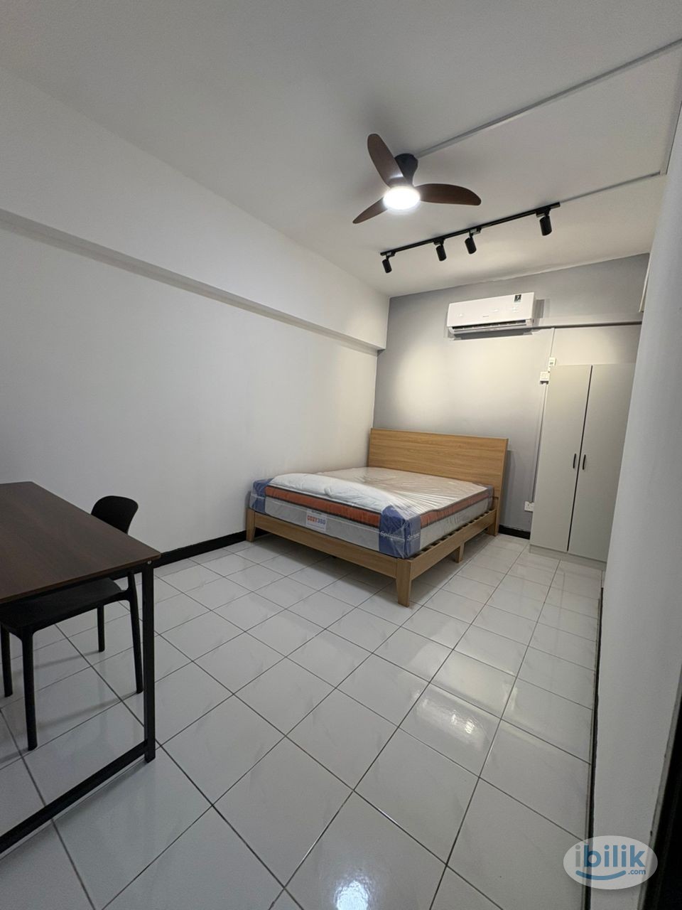 Master Room at D'Aman Crimson, Ara Damansara - Image 3