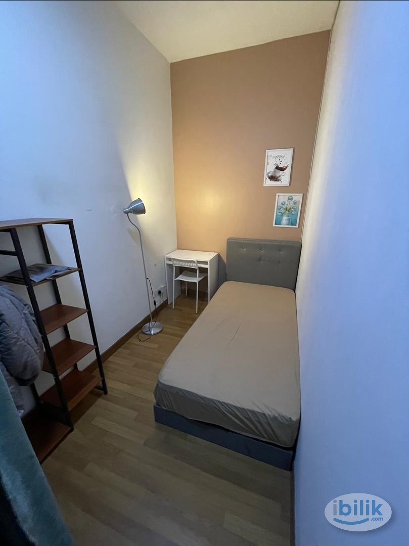 Middle Room at Cheras, Kuala Lumpur - Image 3