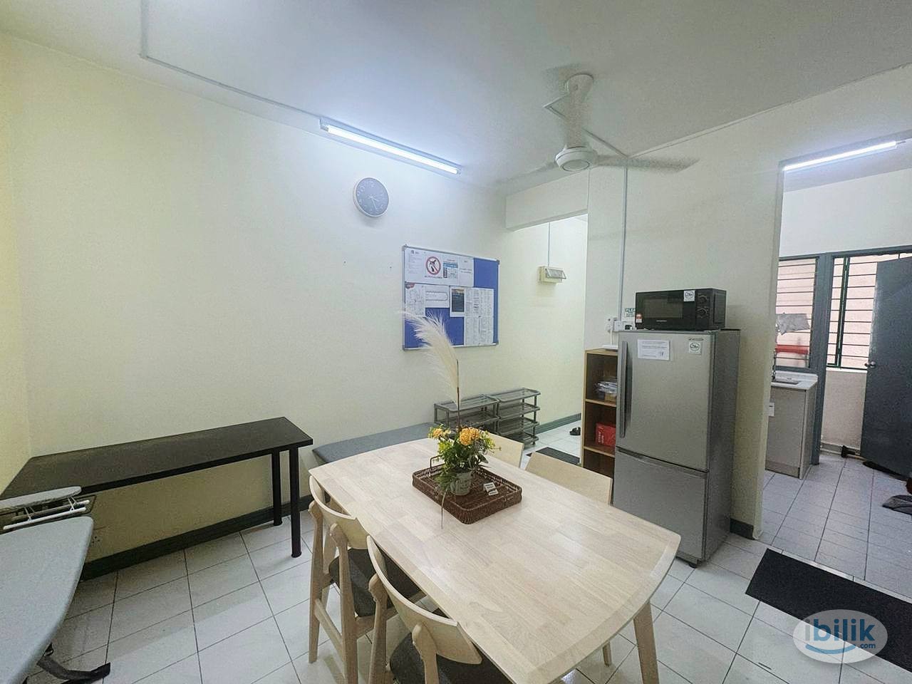 Master Room at SD Apartments, Bandar Sri Damansara - Image 4