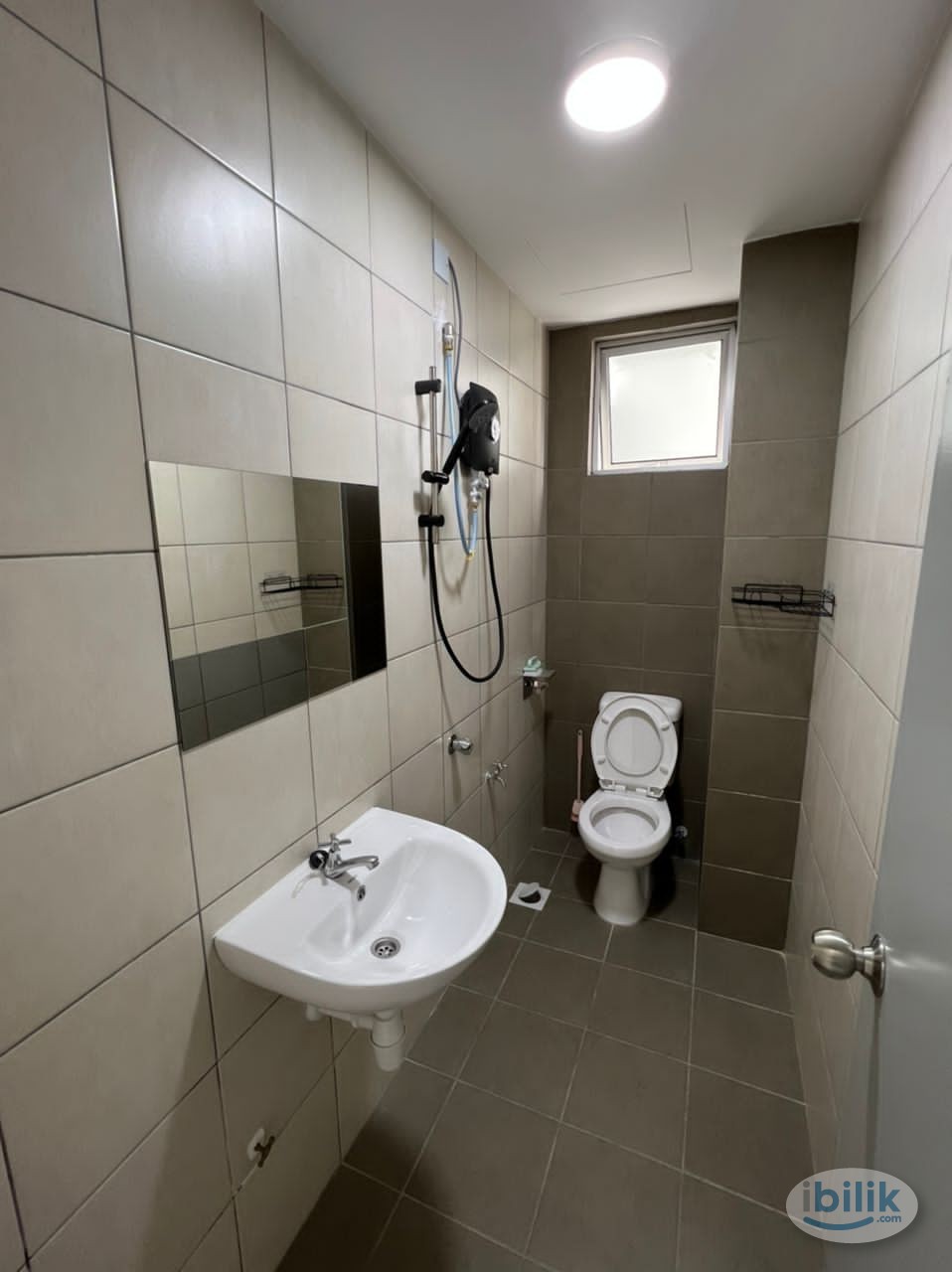 Master Room (Platinum OUG) Fully Furnished Near to LRT Station - Image 5