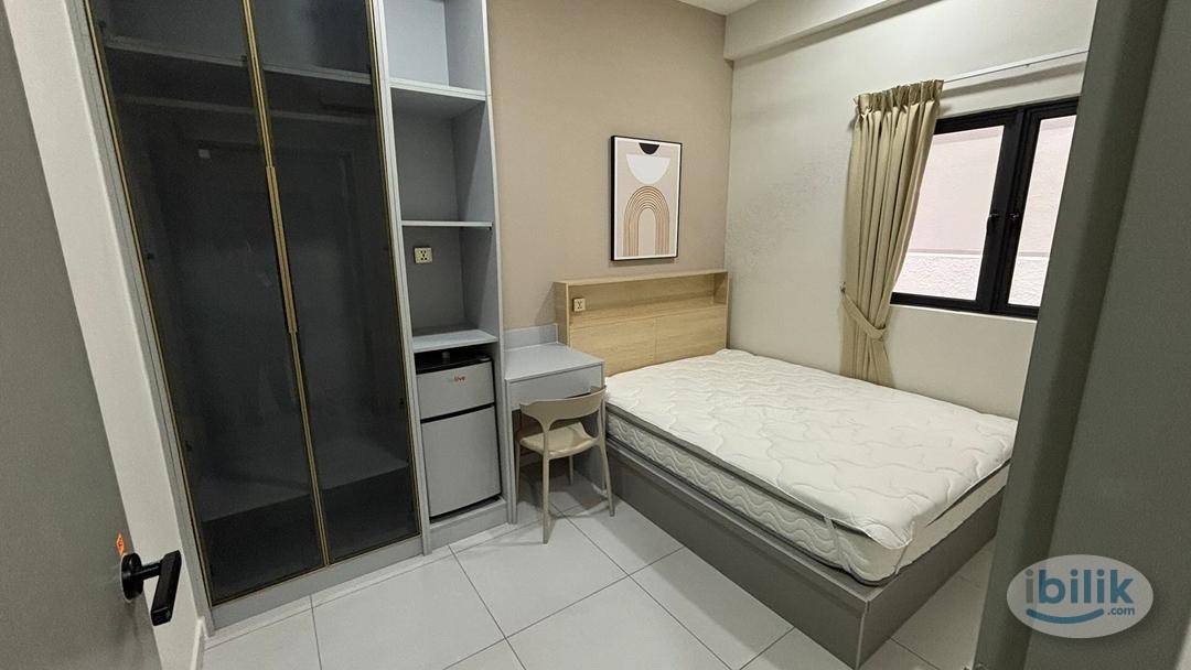 🔑FULLY FURNISHED, HIGH SPEED WIFI Queen bedroom in Batu Kawan - Image 1