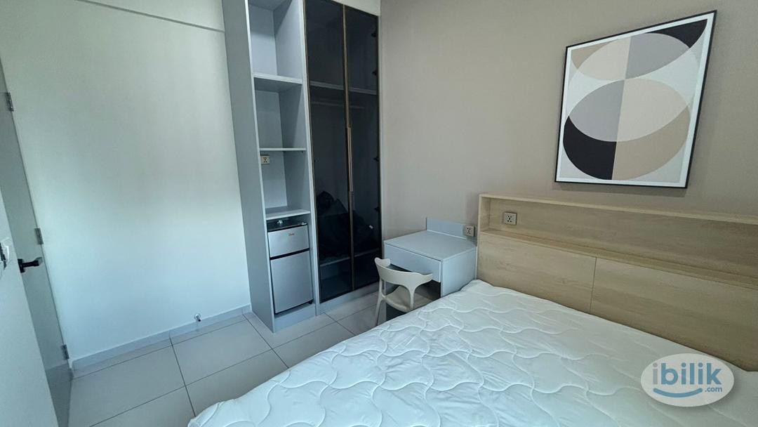 🔑 FULLY FURNISHED, HIGH SPEED WIFI Basic Queen Common in Batu Kawan - Image 2