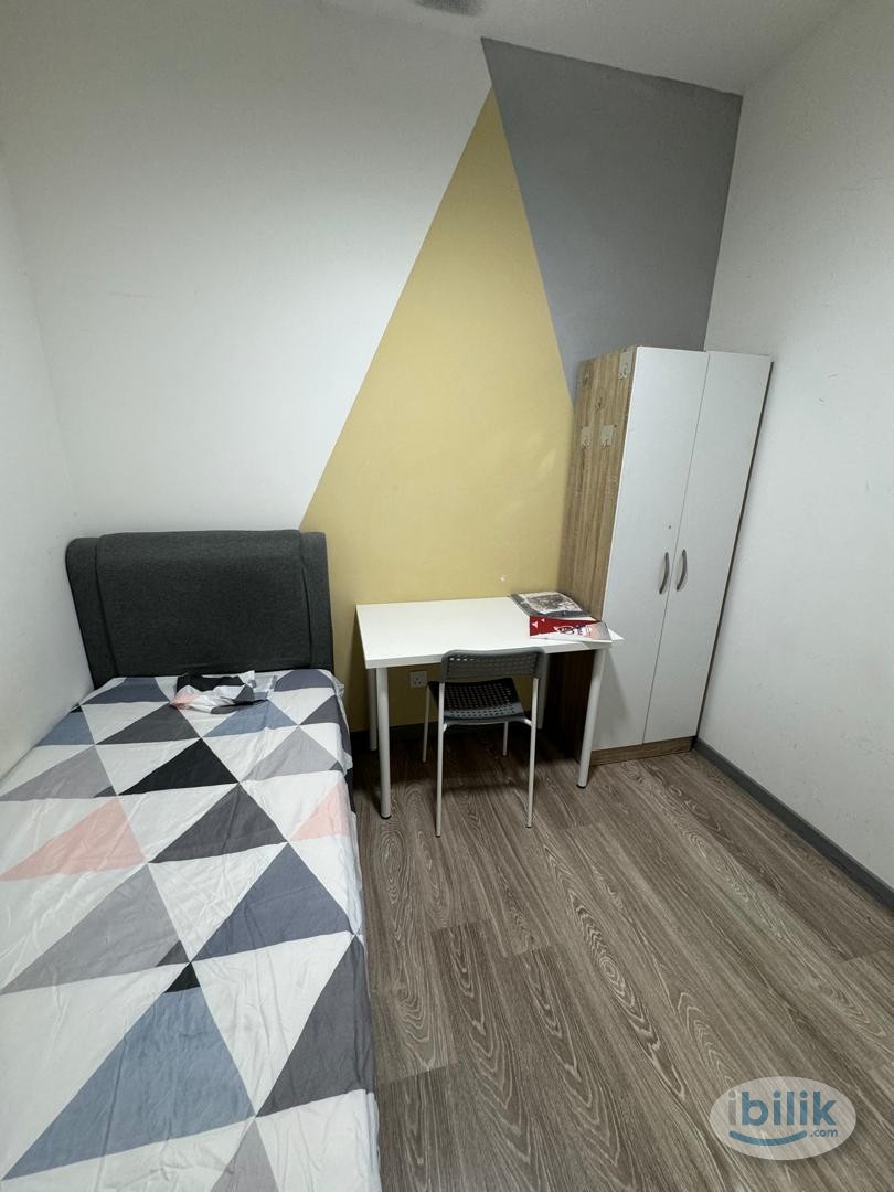 Middle Room at United Point Residence, Kepong - Image 4