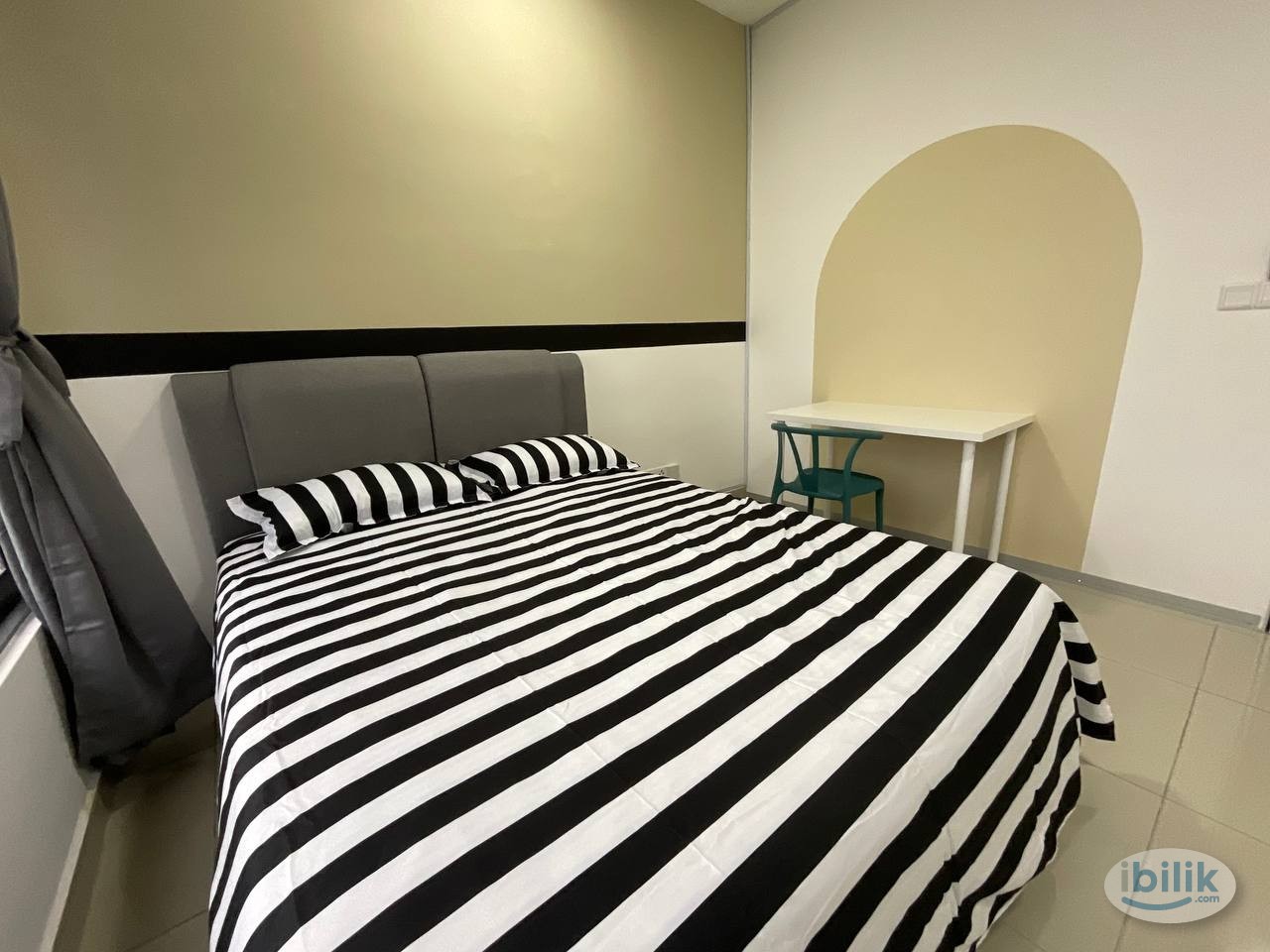 Middle Room at M Vertica KL City Residences, Cheras - Image 1