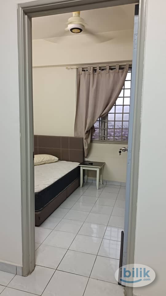 Middle Room at Garden Park, Bandar Sungai Long - Image 1