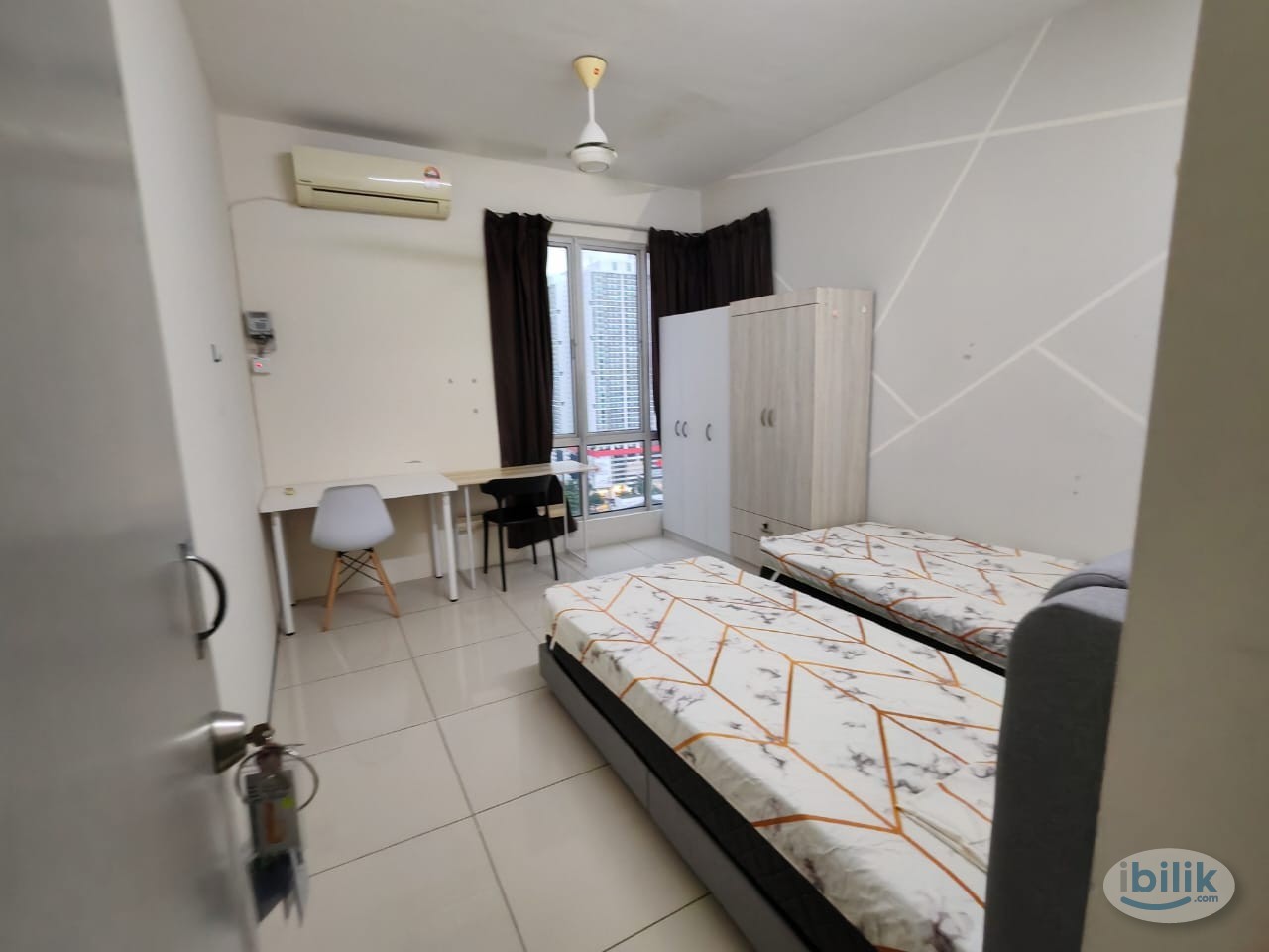 Master Room at Platinum Lake PV20, Setapak - Image 1