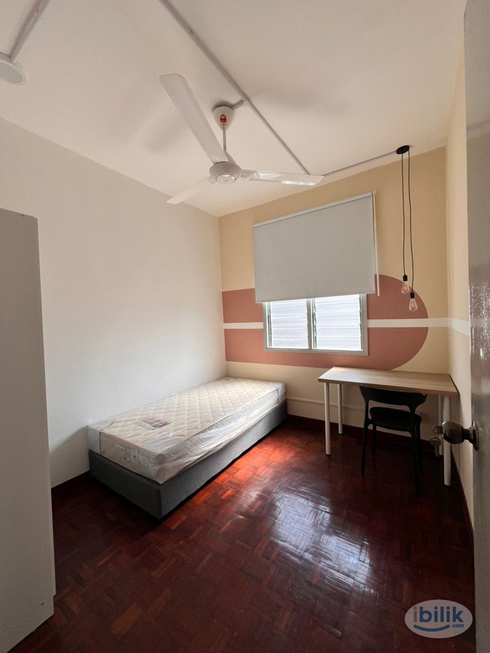 Good Year Court 1 Single Room Female unit - Right infront LRT/ BRT USJ 7 - Image 1