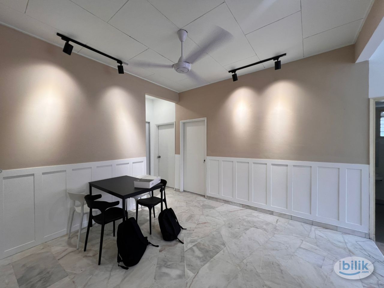 Good Year Court 1 Female Unit Middle Room - Right Infront LRT/ BRT USJ 7 - Image 2