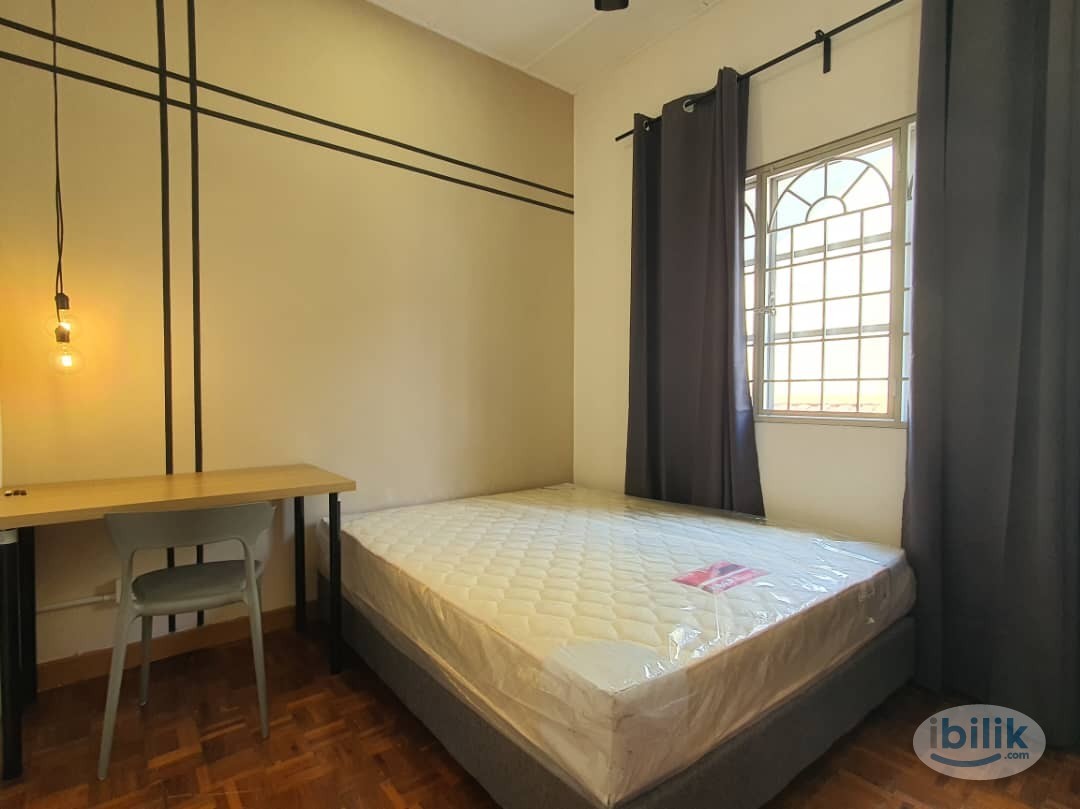 Single Room Female Unit Landed USJ 18 - walking distance to LRT WAWASAN - Image 2