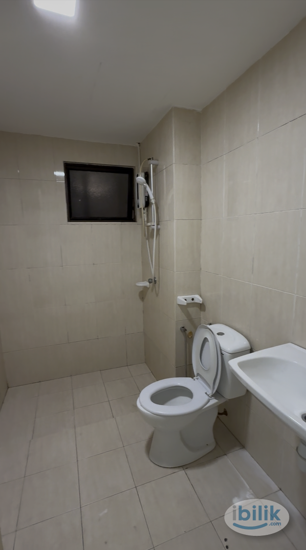 ✨ Clean & Cozy Middle Room | Near Mont Kiara & Publika - Image 5