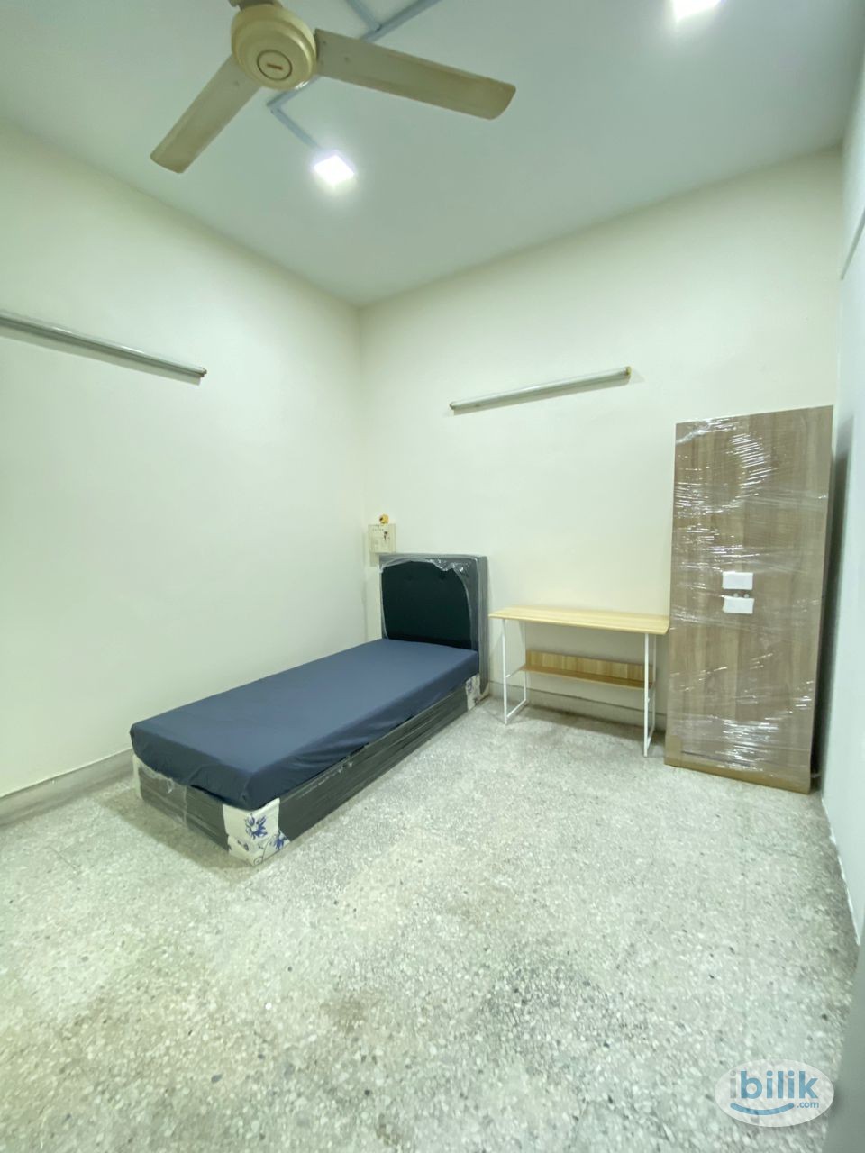 👩🏻 Female unit only (last room at ss2 PJ) 🌸 single room - 5 minute drive to lrt taman bahagia - Image 1