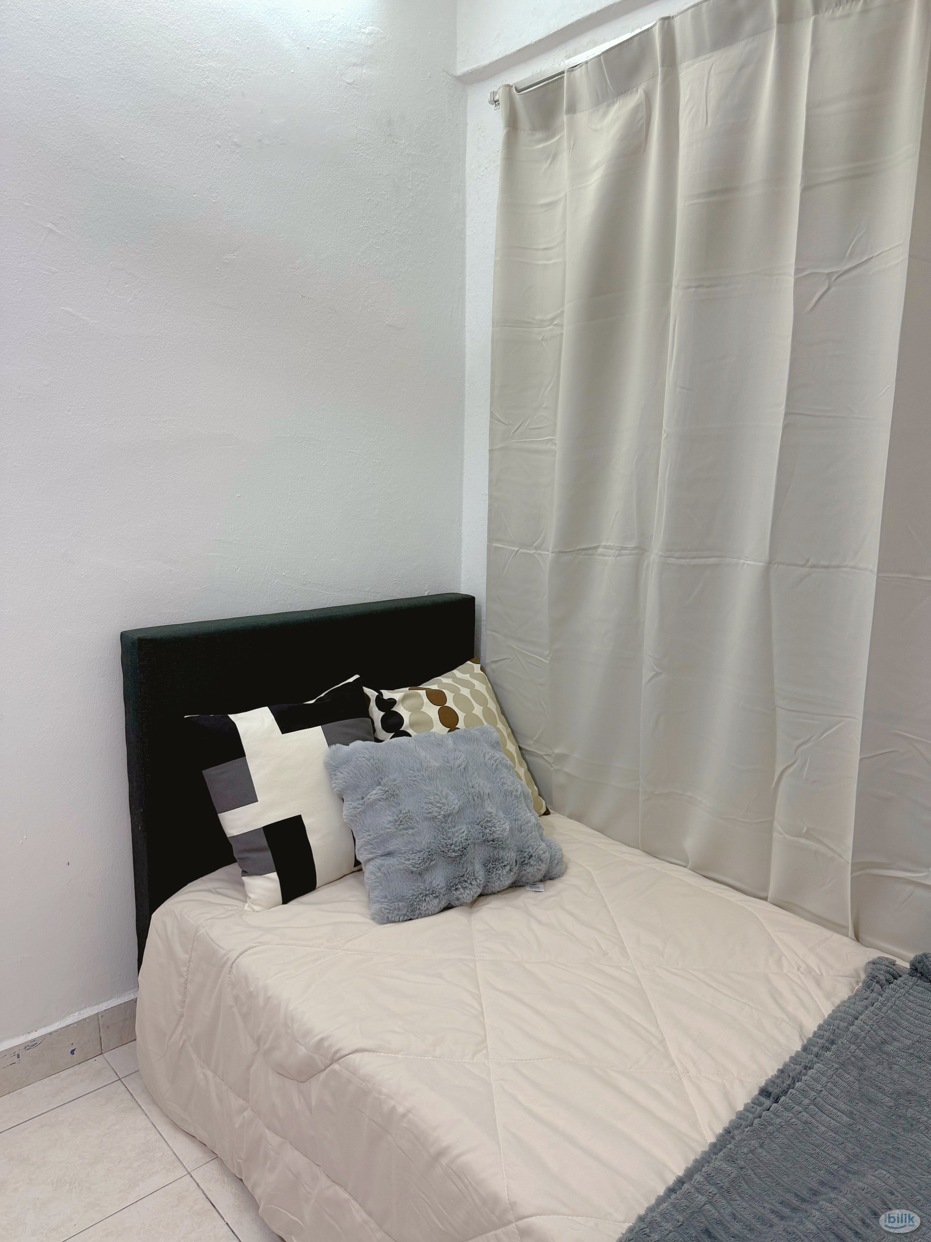 🛏️Muslim Male Clean & Comfortable Room | Near The Curve & 1 Utama - Image 2