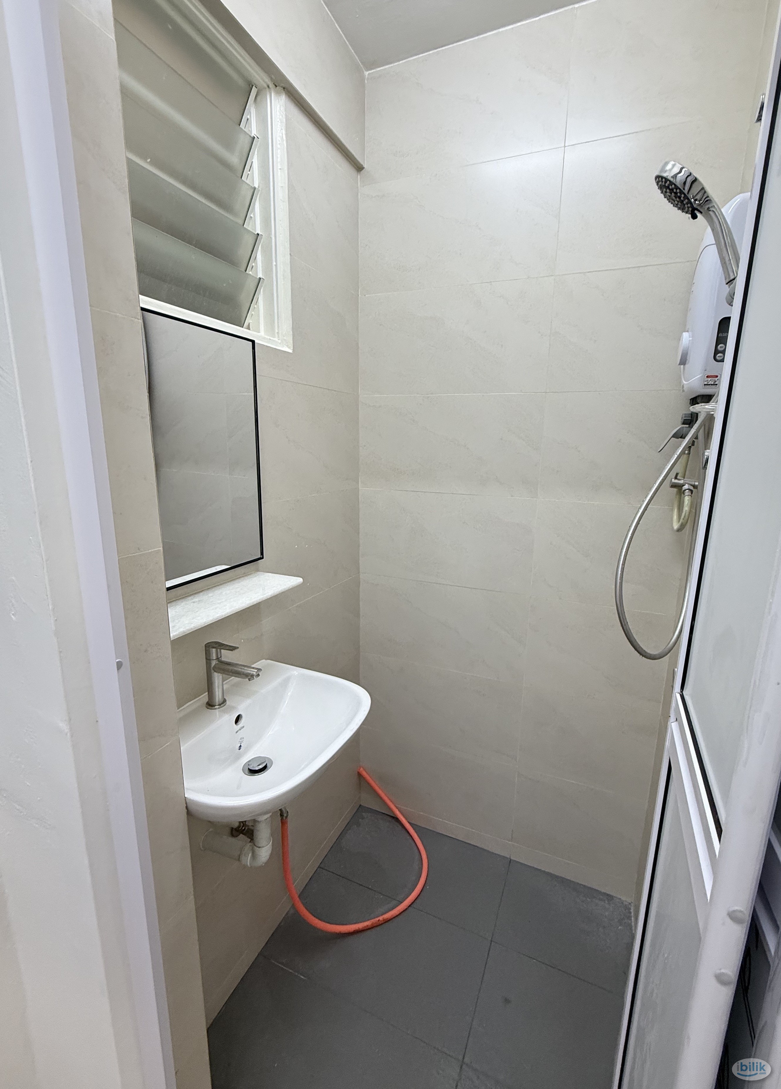FEMALE Room at Desa Pinang 2 - Image 5