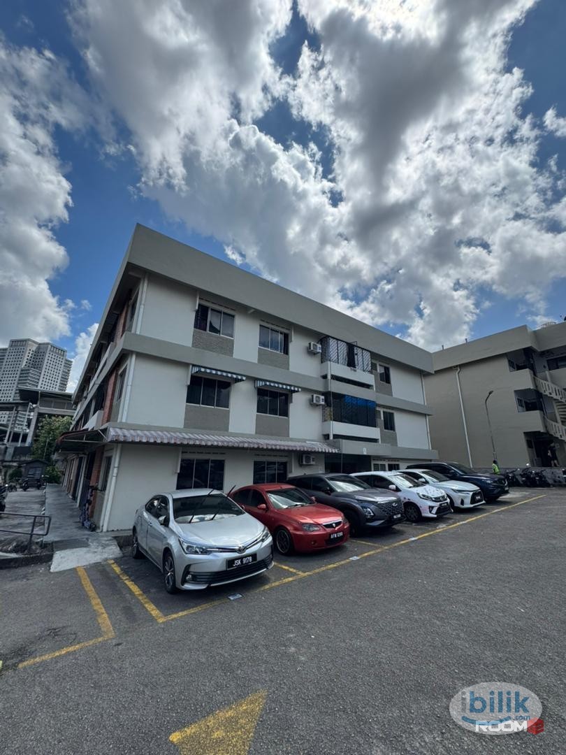 ✨📍Short walk to CIQ - Furnished, zero deposit, LIMITED room available for rent - Image 3