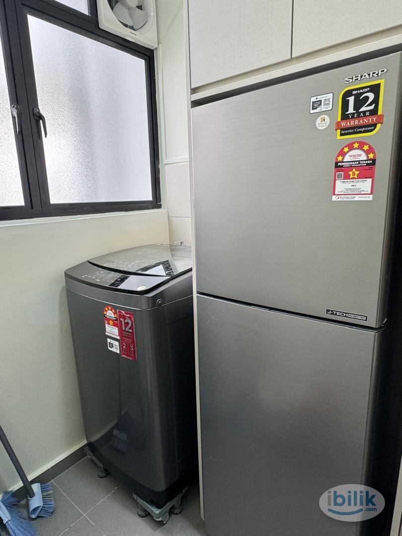 💞SEKSYEN 13, DIAN RESIDENCY, NEW CONDO Medium Room📍Fully Furnish NEW 10” Mattress Aircond Wardrobe Table Chair - Image 4