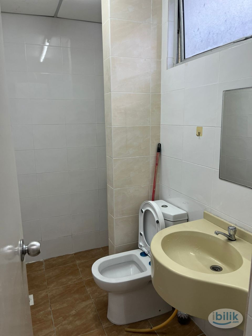 Master Single Room at PV13 Platinum Lake Condo Setapak - Image 4