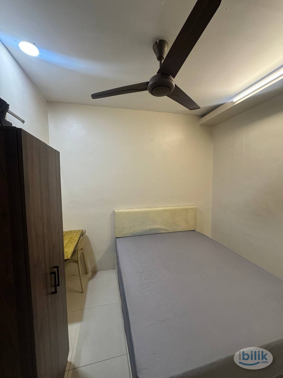 🚶‍♂️Walk to KSL/Holiday plaza | 🇸🇬10 Min to CIQ, Midvalley Southkey🛍️ -Master bedroom with private toilet attached😍 - Image 1