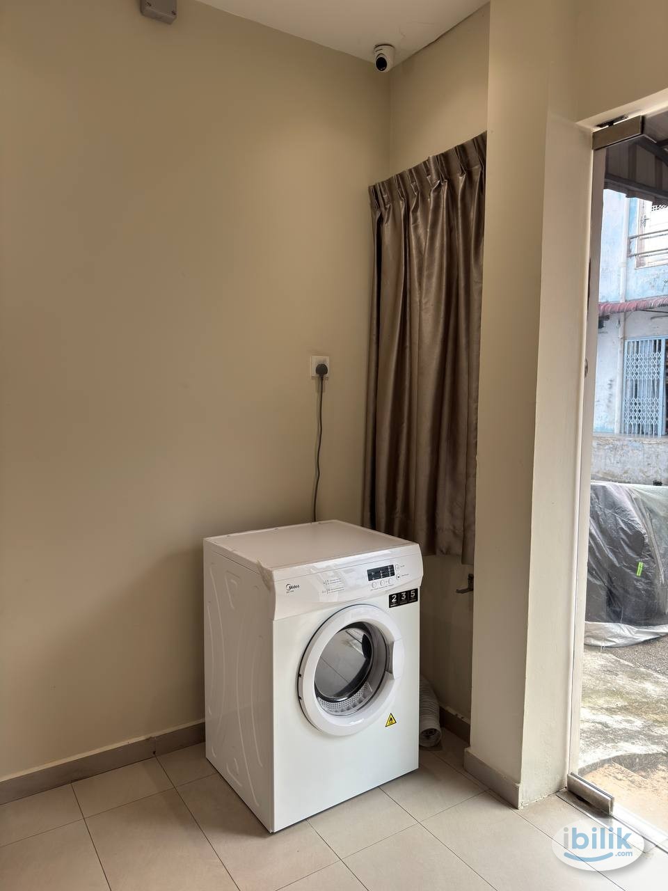 Cozy & clean room, near tebrau city, AEON and IKEA - free wifi, private bathroom, zero deposit! mov in now - Image 1