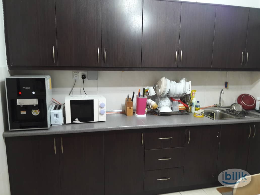 Single Room at SuriaMas, Bandar Sunway - Image 1