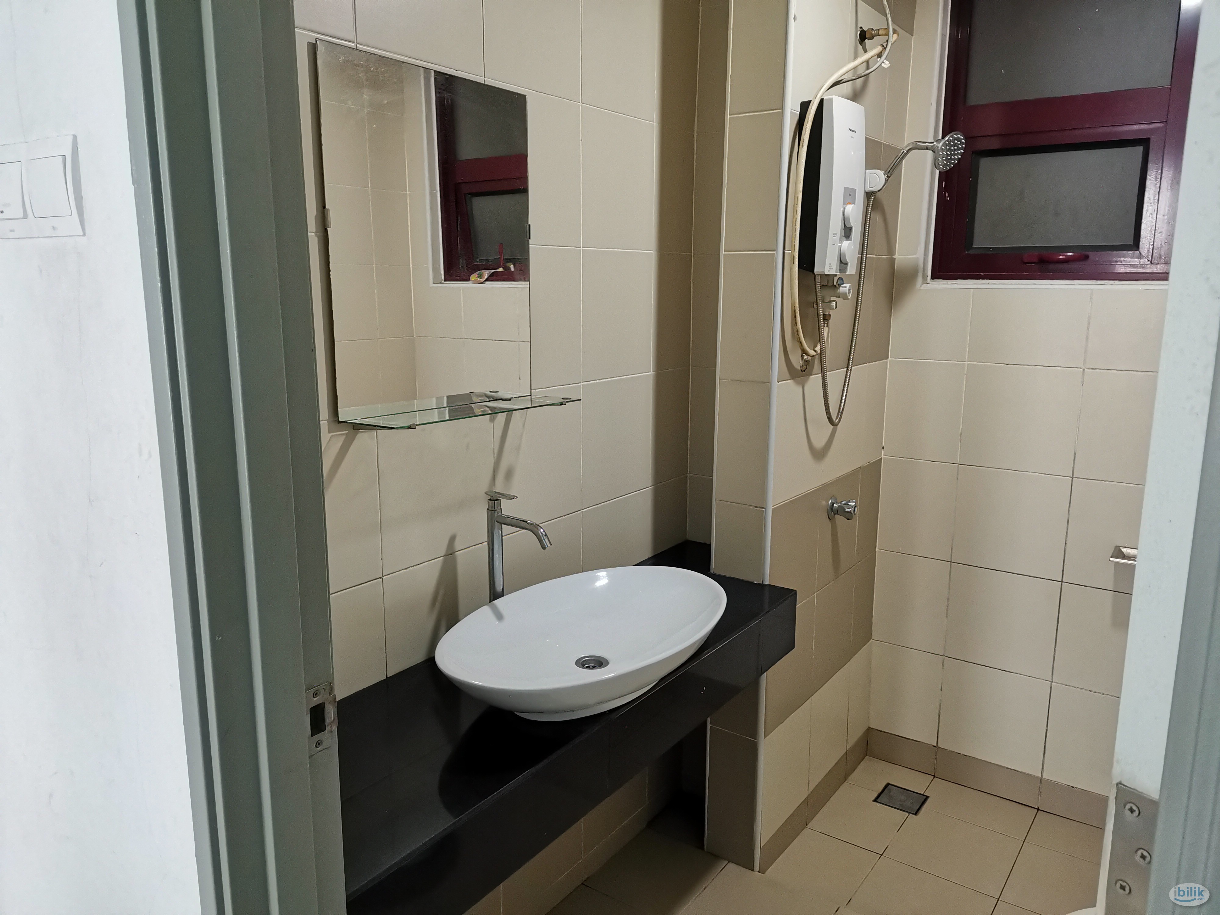 Single Room at Rafflesia Sentul Condominium, Sentul - Image 2