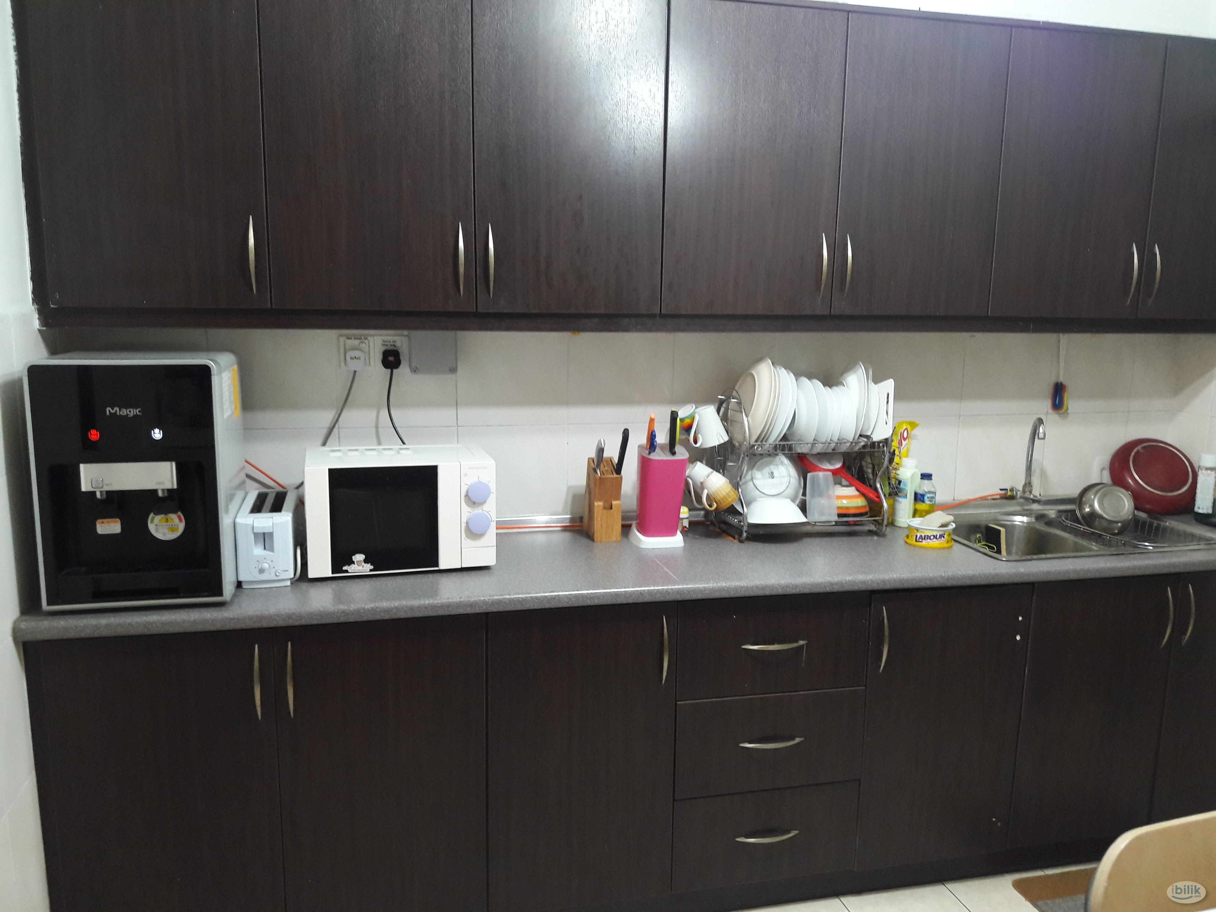Single Room at SuriaMas, Bandar Sunway - Image 2