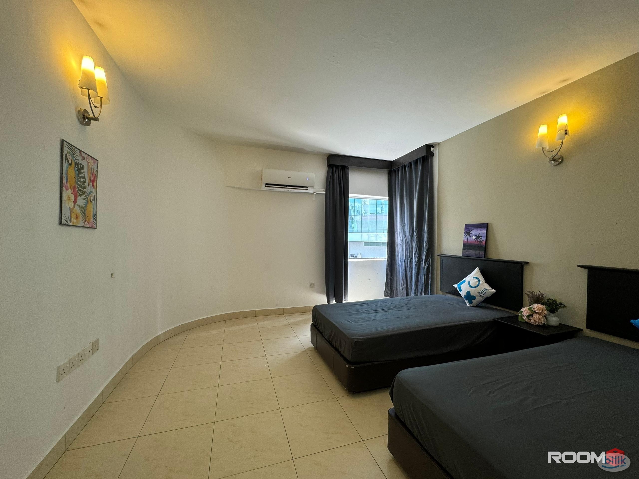 Master Room at CIQ, Johor Bahru - Image 2