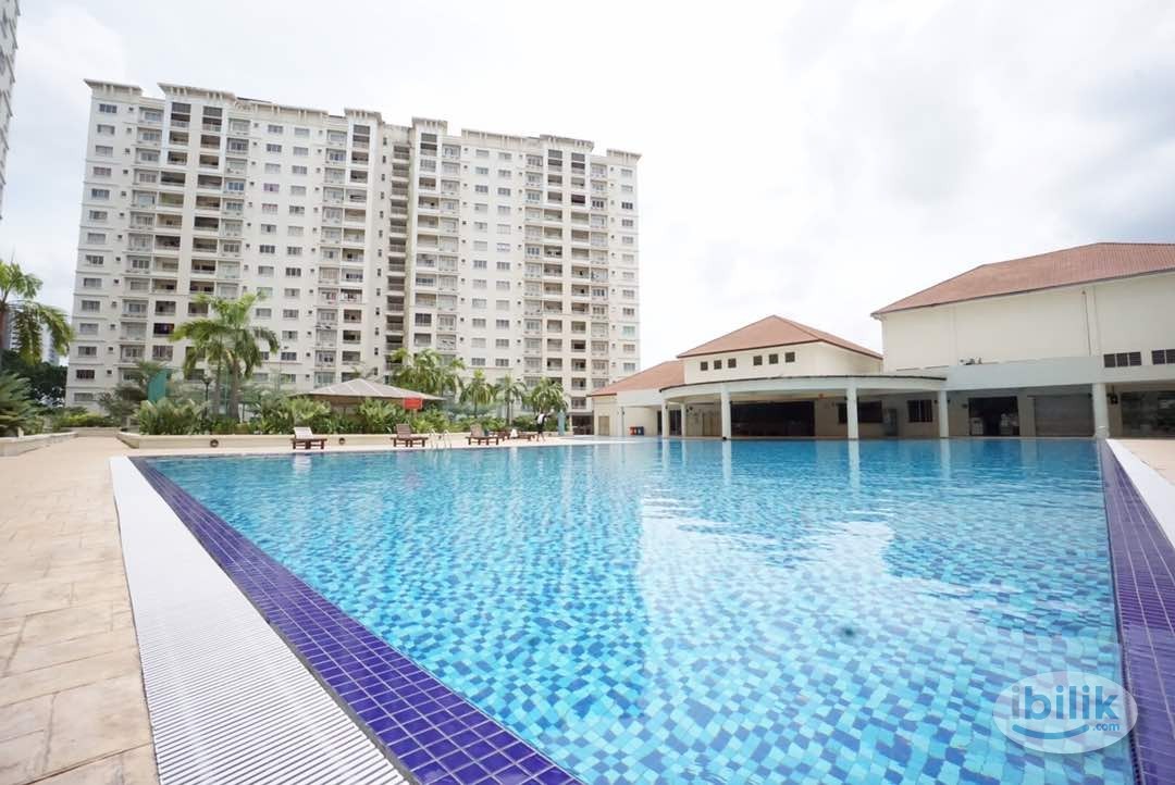 Single Room at SuriaMas, Bandar Sunway - Image 2