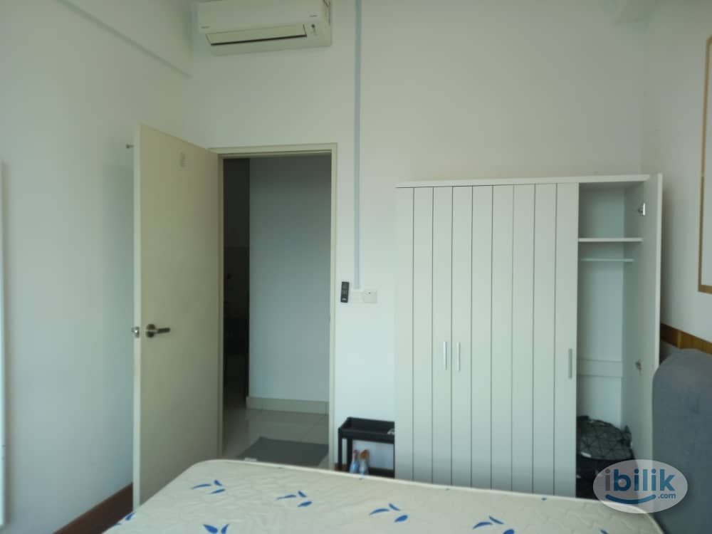 Middle Room at Greenfield Residence, Bandar Sunway - Image 3