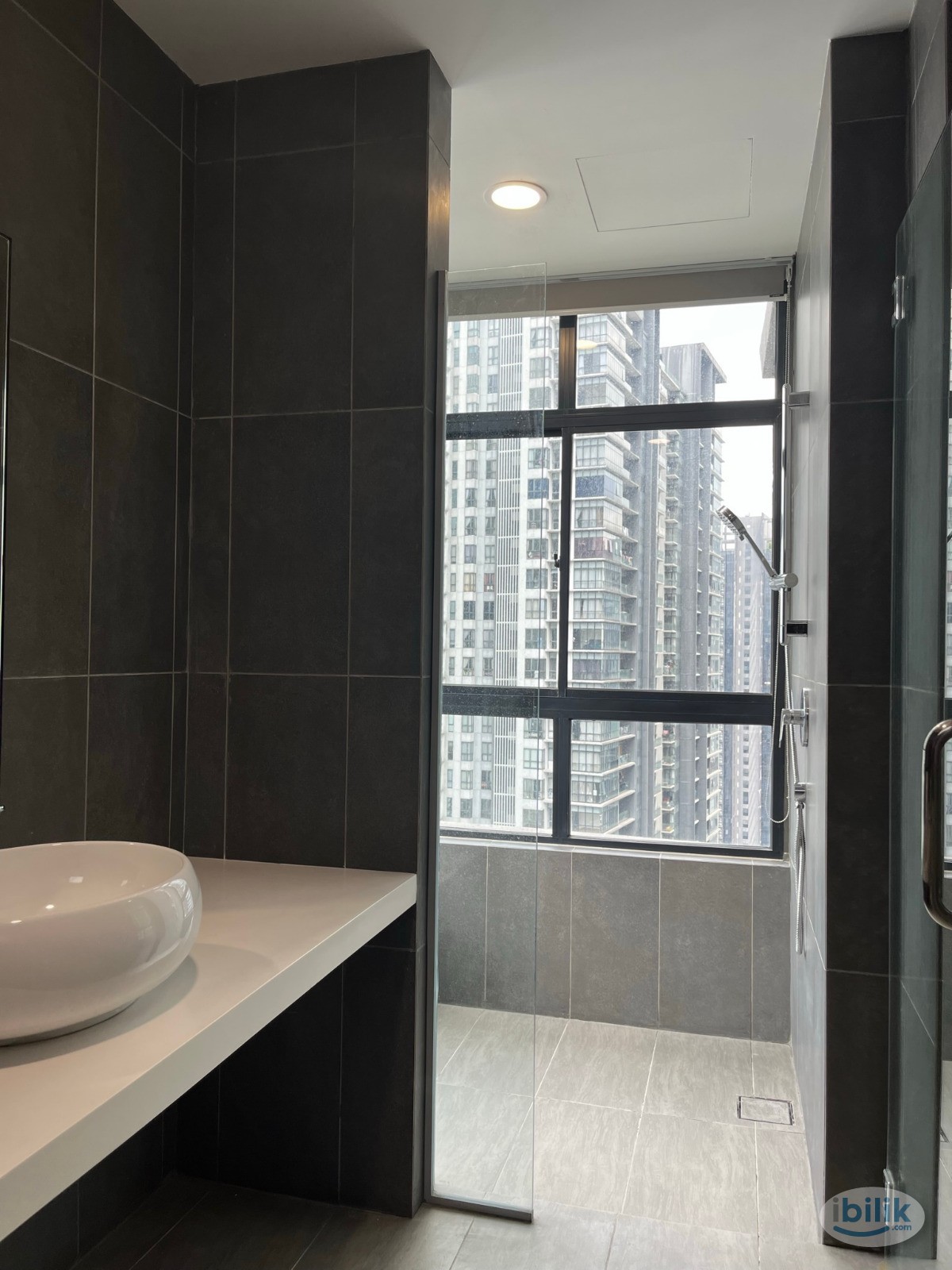 FEMALE Premium Balcony Room at Astoria near KLCC  Gleneagles - Image 5