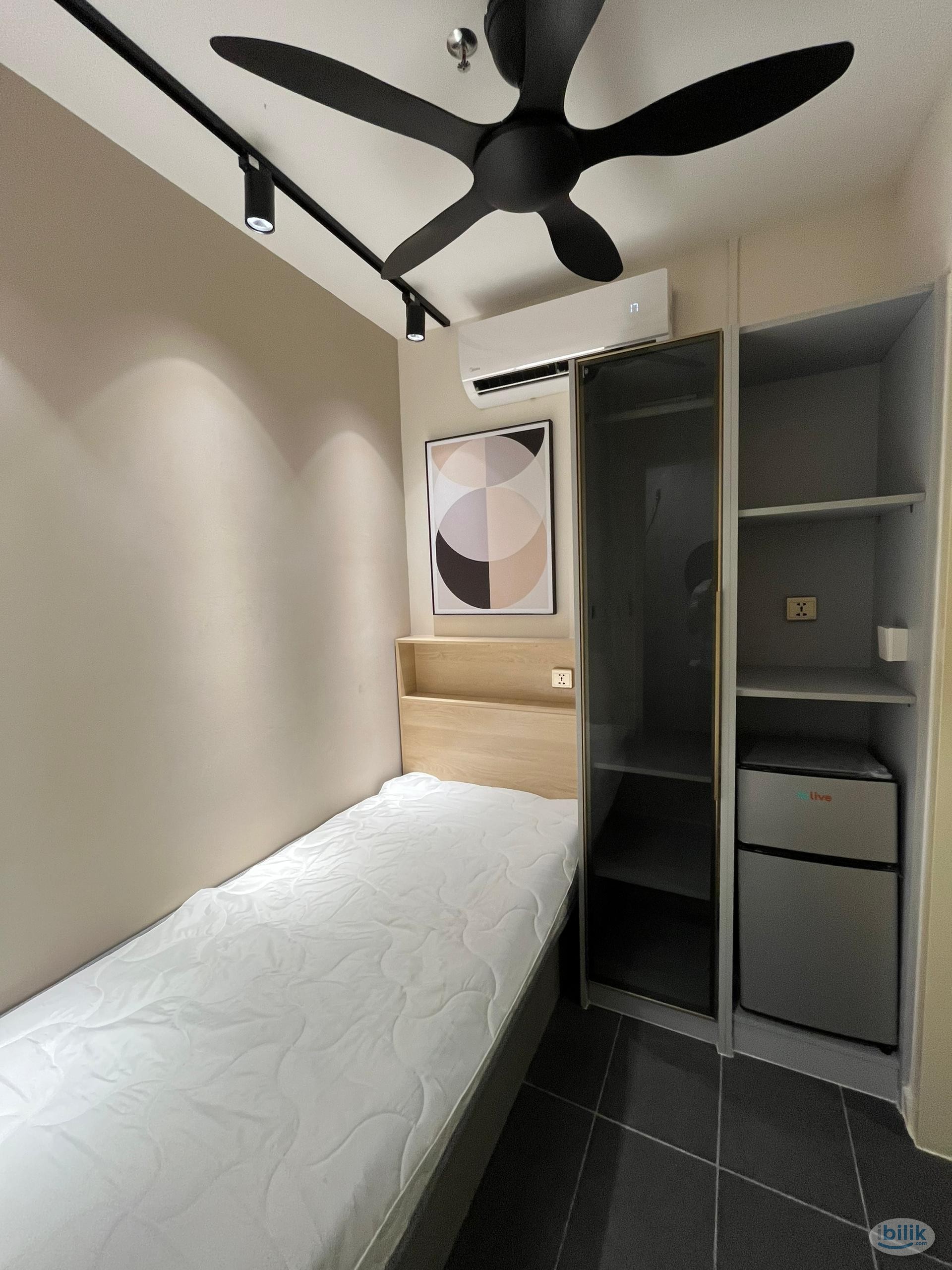NEW!ZERO DEPOSIT Single Room w En Suite Bath Meta City Residence Great Facilities Walking Distance to MRT Bandar Putra P - Image 1