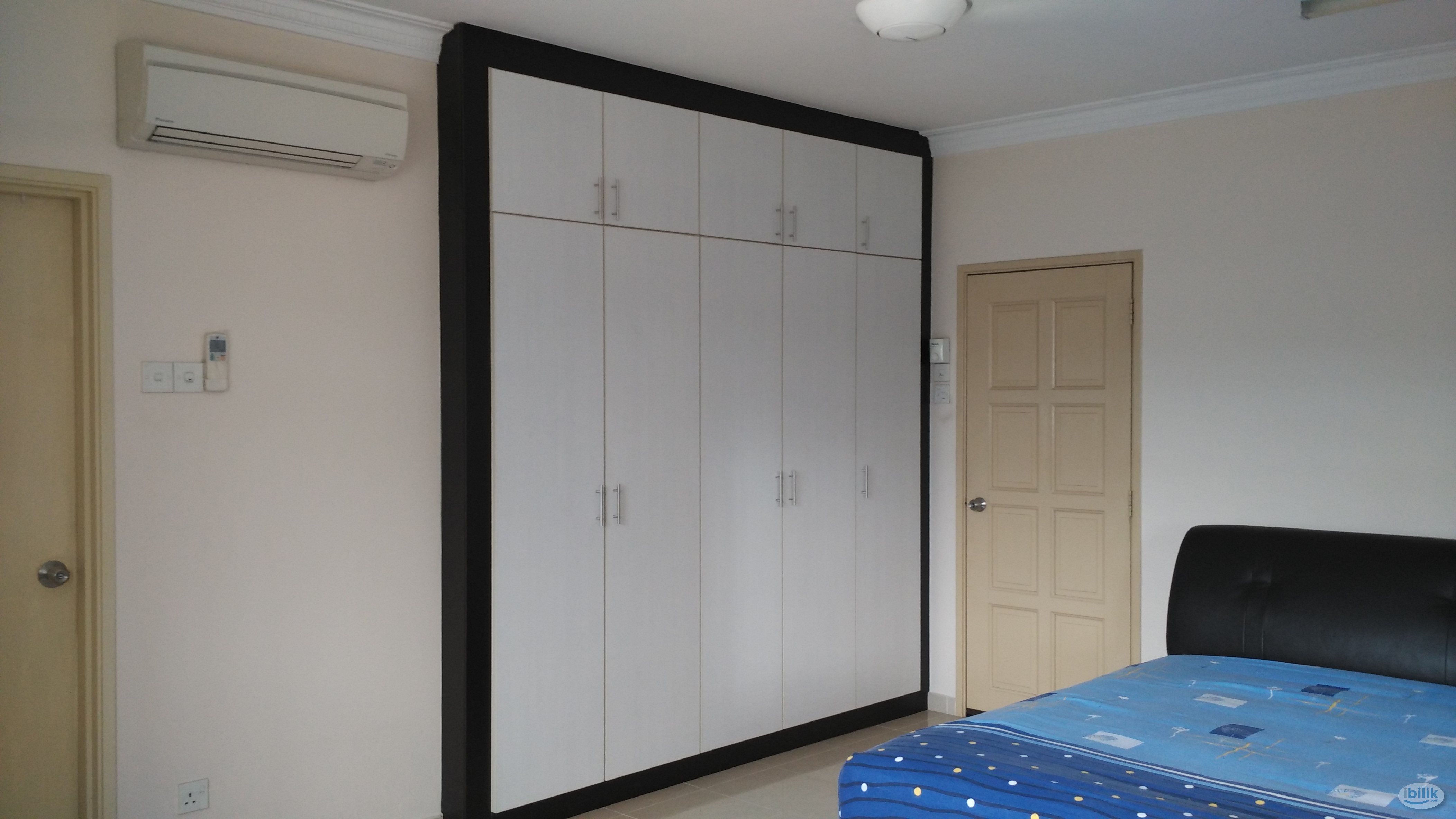 [Female only] Newly-renovated and fully-furnished Master Room at Taman Meranti Jaya, Puchong - Image 2