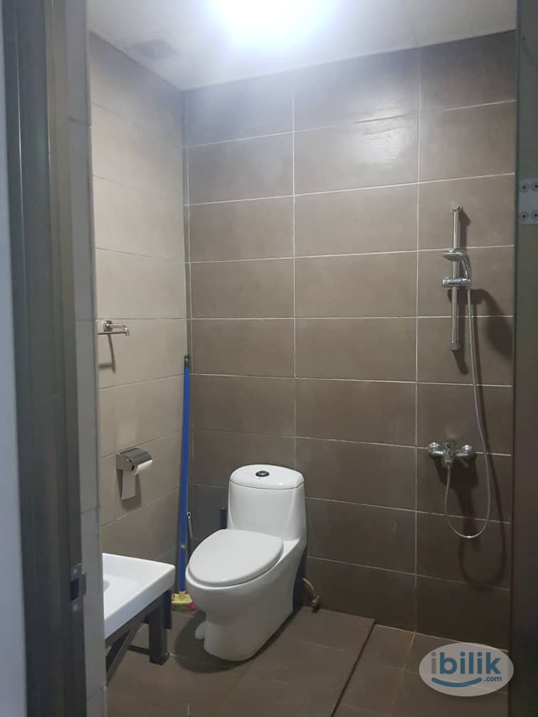 Middle Room for Male at Capbuild Height, Bintulu, Sarawak - Image 1