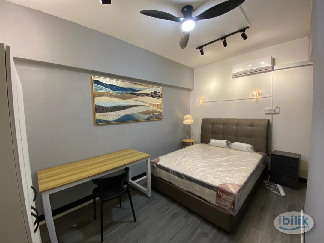 Middle Room at Pacific Place, Ara Damansara - Image 1