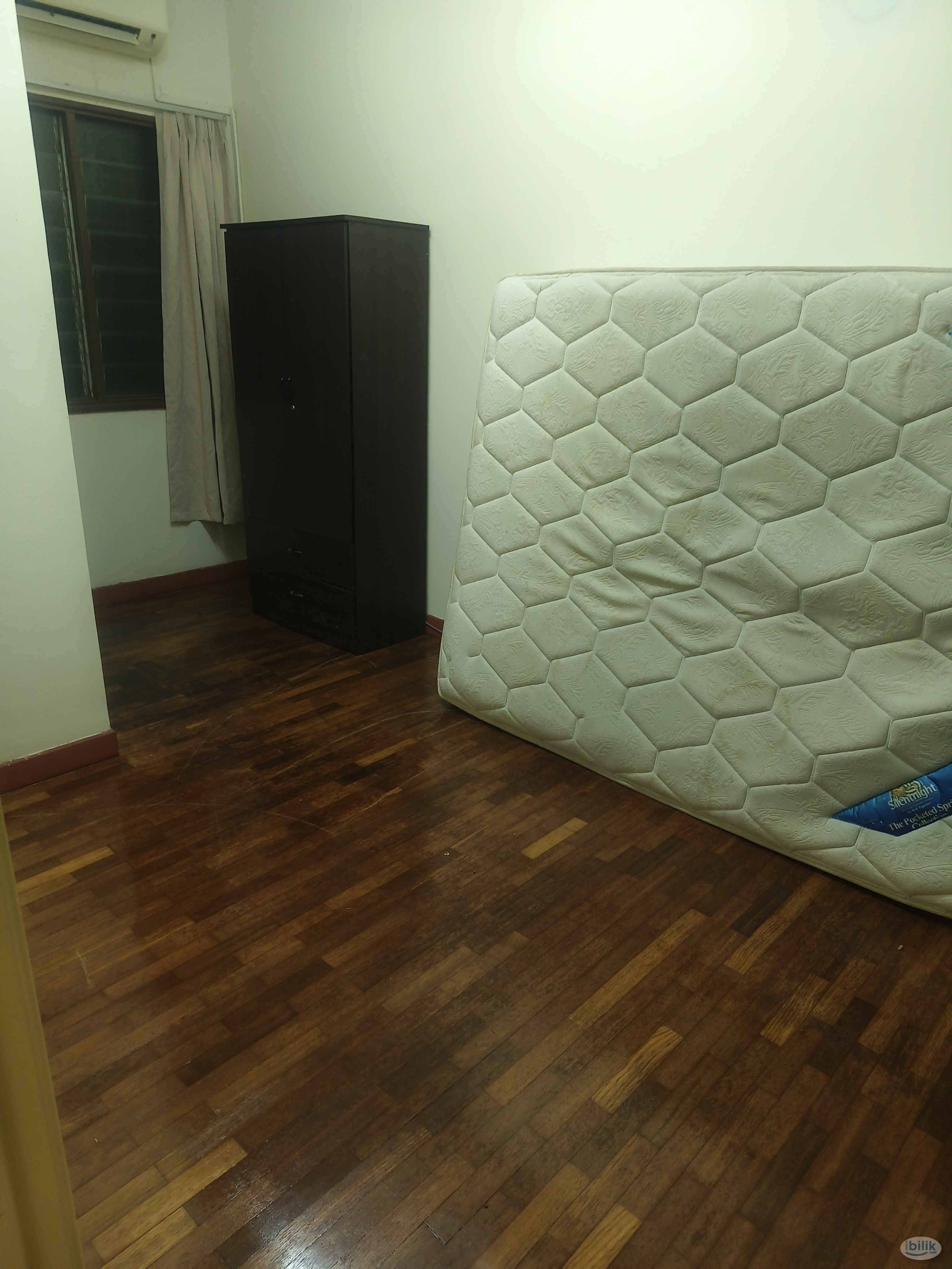 Middle Room at PU10, Bandar Puchong Utama - Image 2