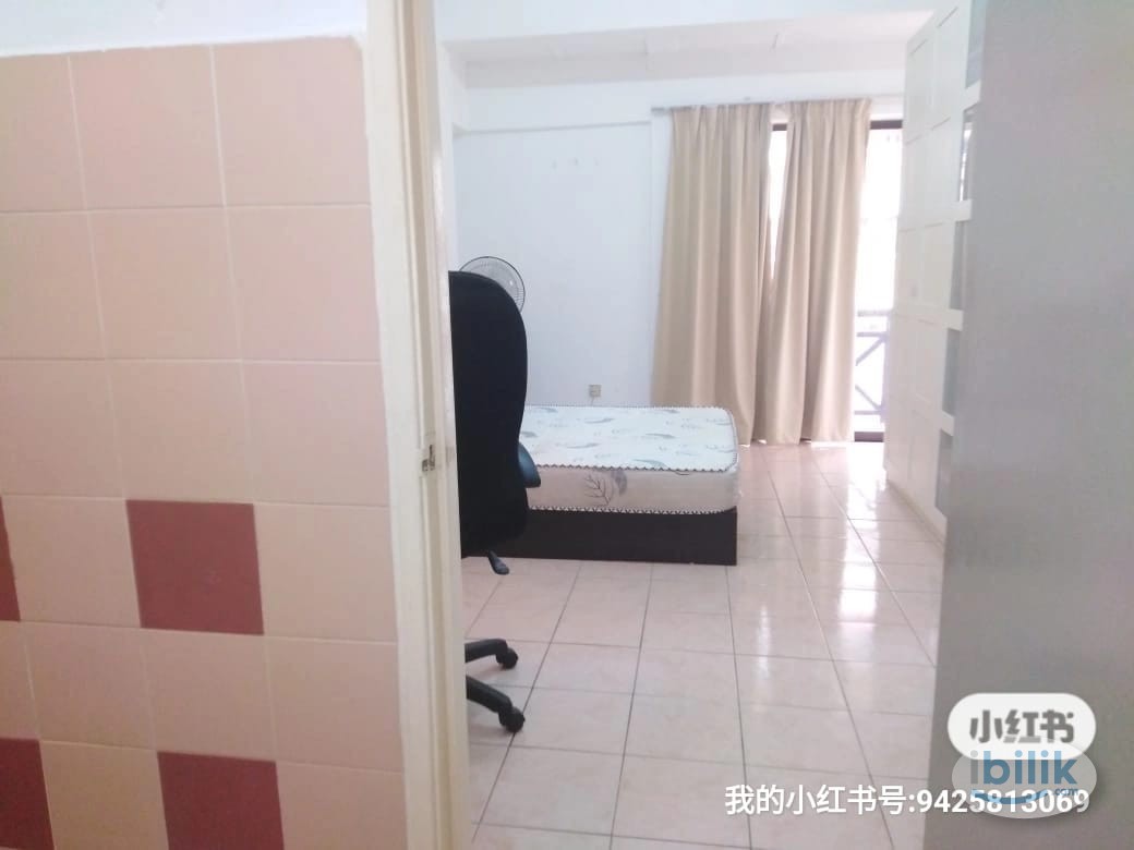 Master Room at Evergreen Park, Bandar Sungai Long - Image 3
