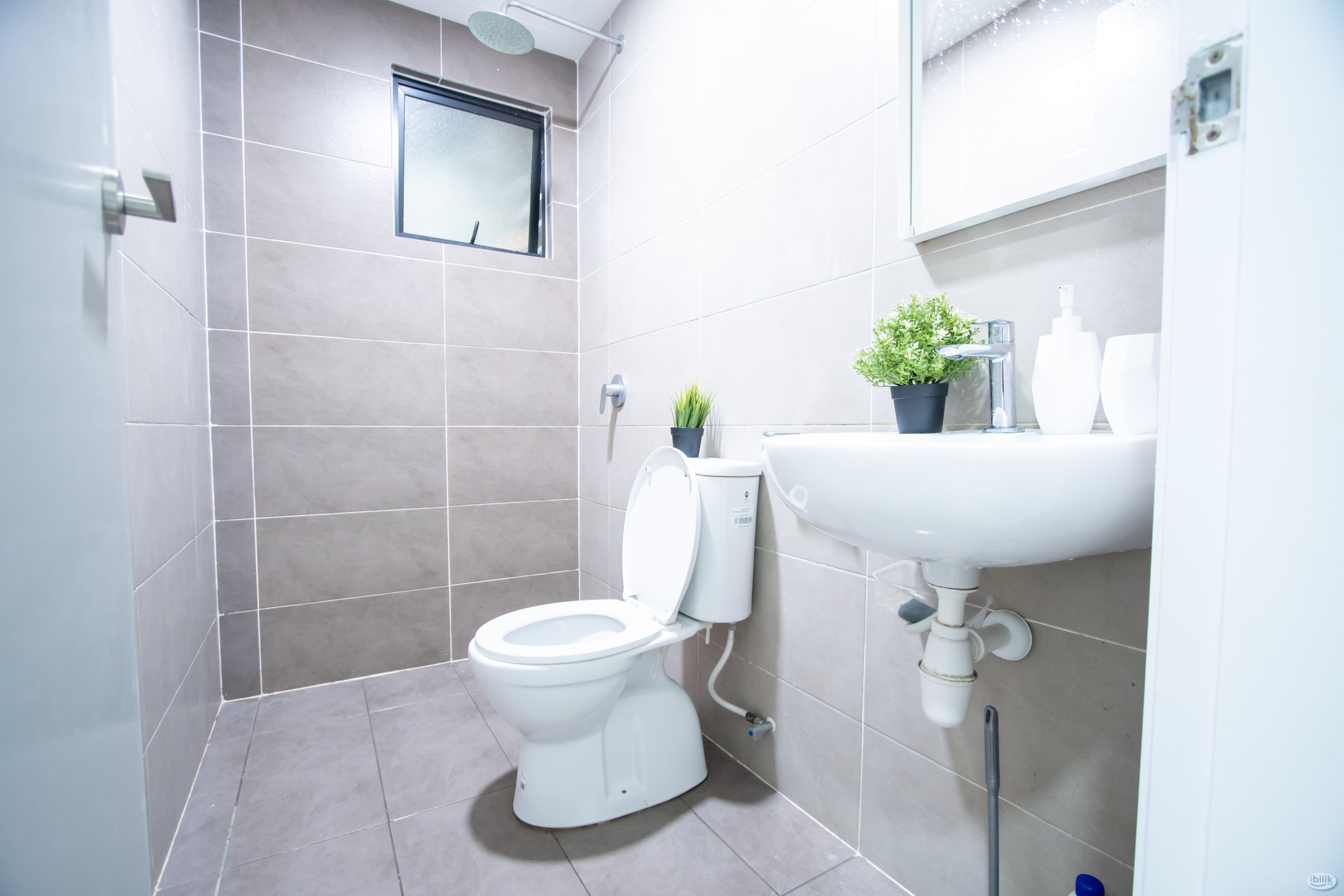 Single Room at The Greens @ Subang West, Shah Alam - Image 2