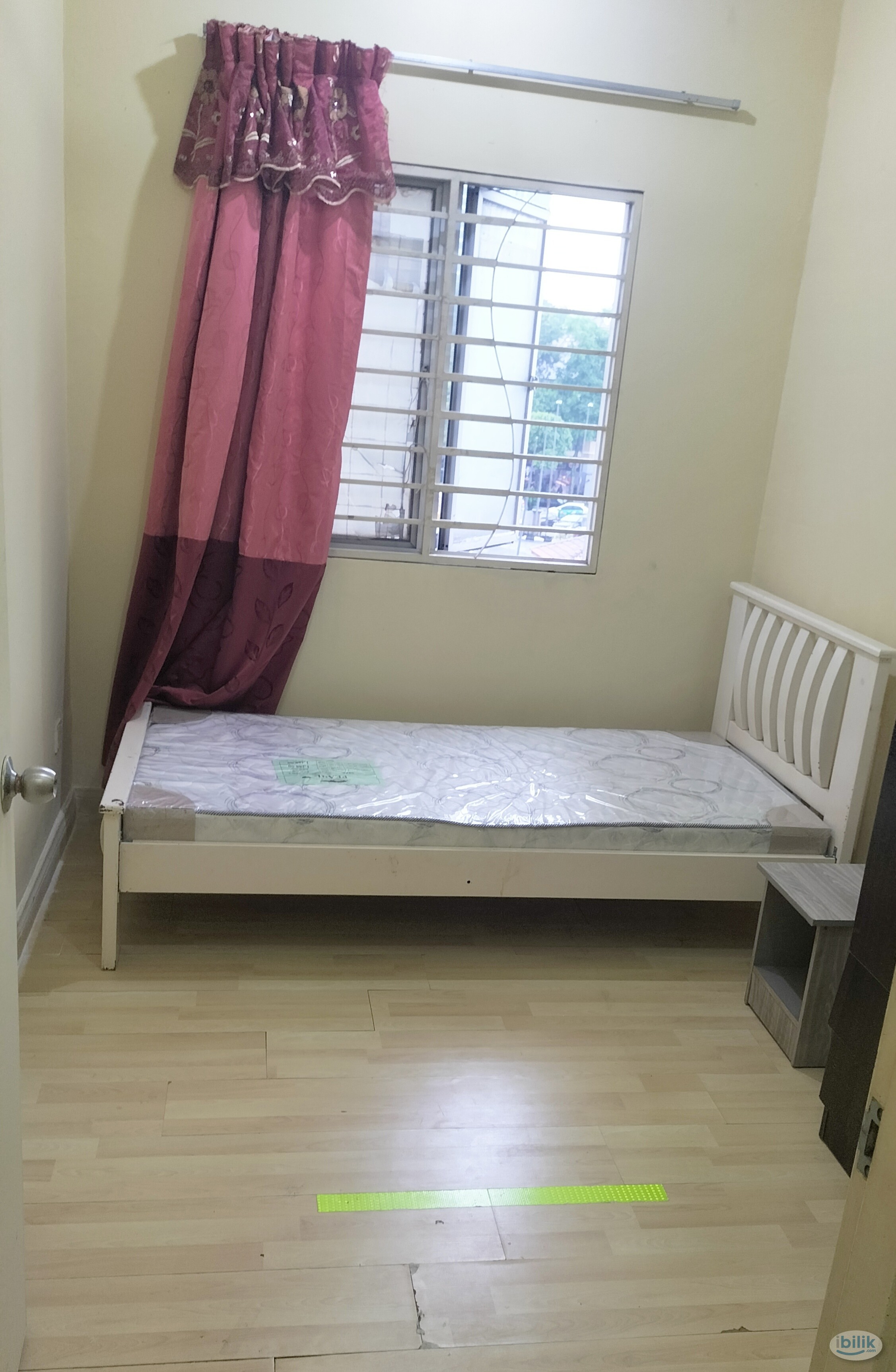 Nice Medium Room, Female Malay, Putra Suria Resident, 2min CHERAS LRT - Image 2