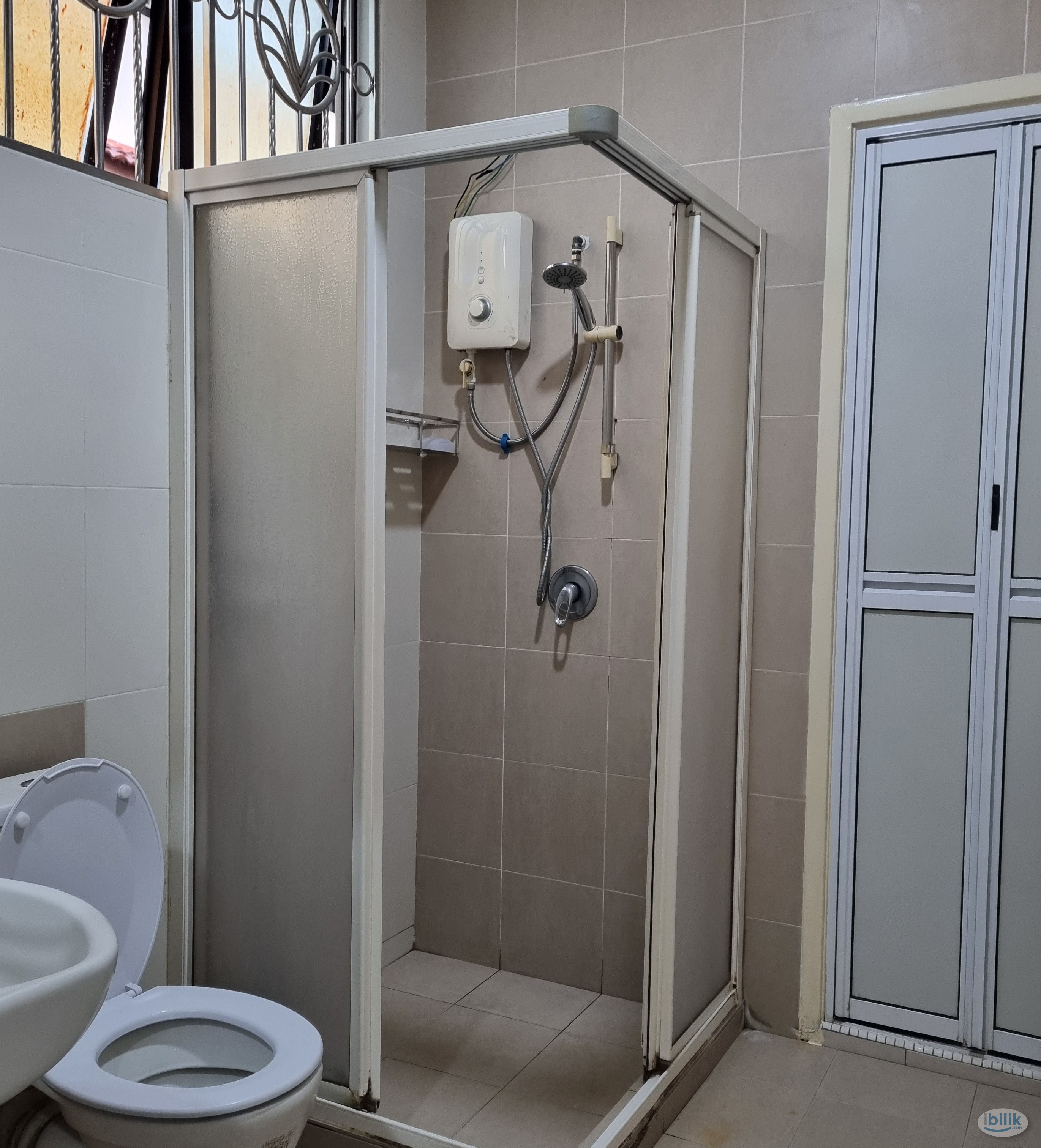 Middle Room at Sungai Ara, Penang - Image 3