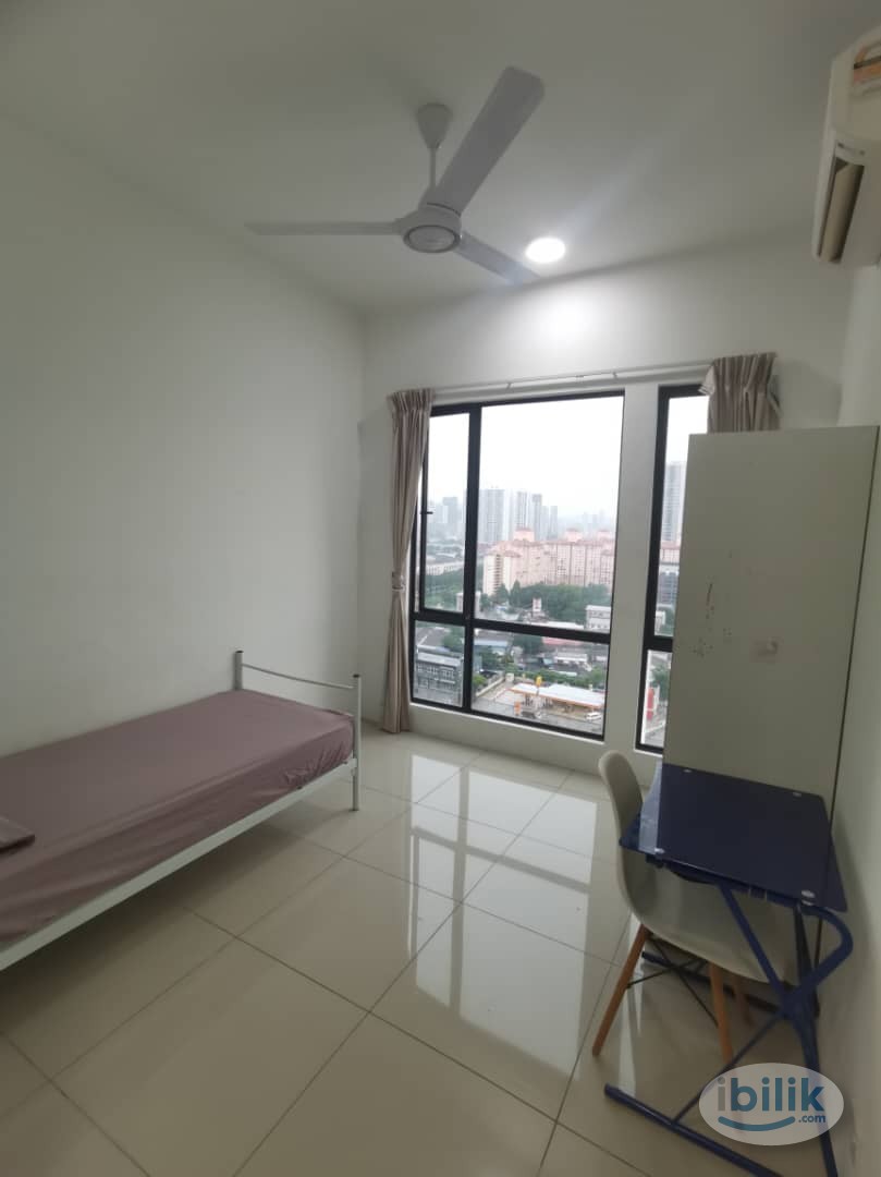 Middle Room at Jalan Genting Klang, Setapak - Image 1