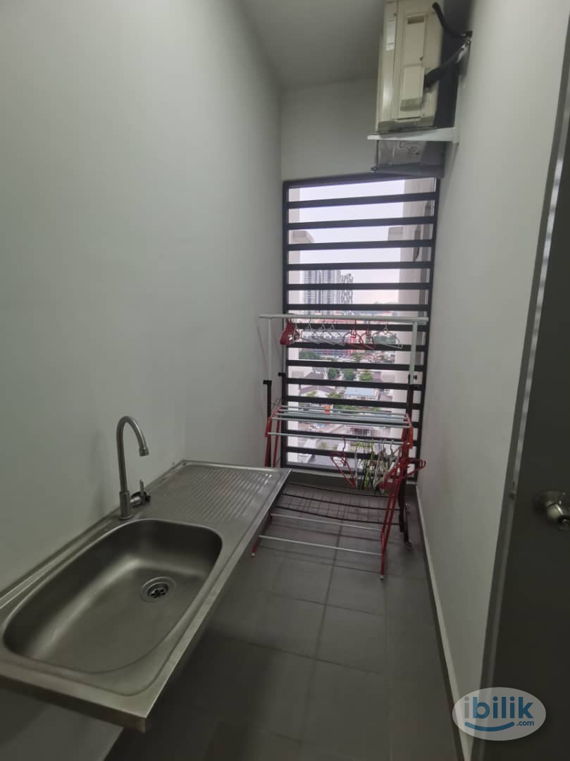 Middle Room at Jalan Genting Klang, Setapak - Image 3