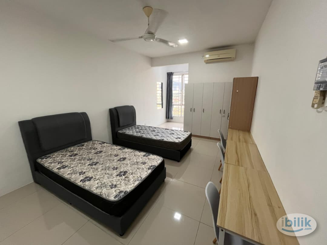 Master Room at Platinum Lake PV16, Setapak - Image 1