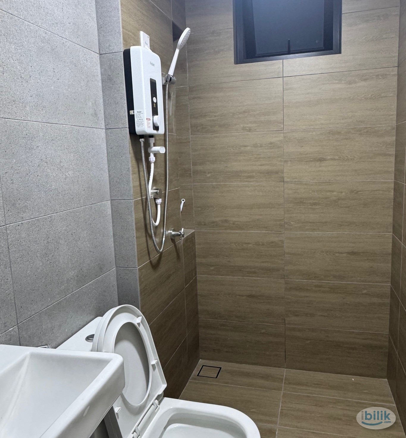 Master Room at Batu Kawan, Seberang Perai - Image 3