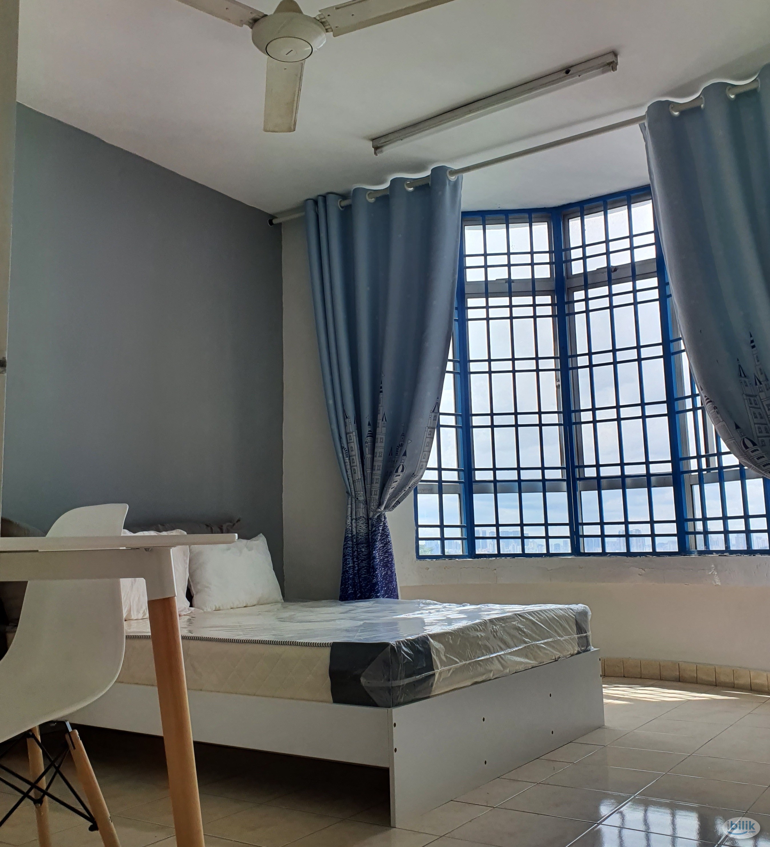 Angkasa Condo 🚶‍♂️UCSI University College 🚶‍♂️Connaught Ikon Cheras 🌀 冷气双人房 Air-cond Middle Room - Image 1