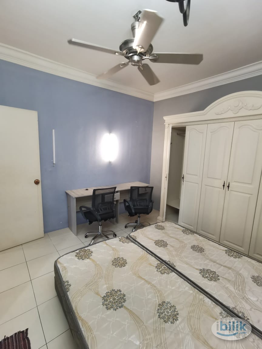 Middle Room at Platinum Lake PV10, Setapak - Image 3