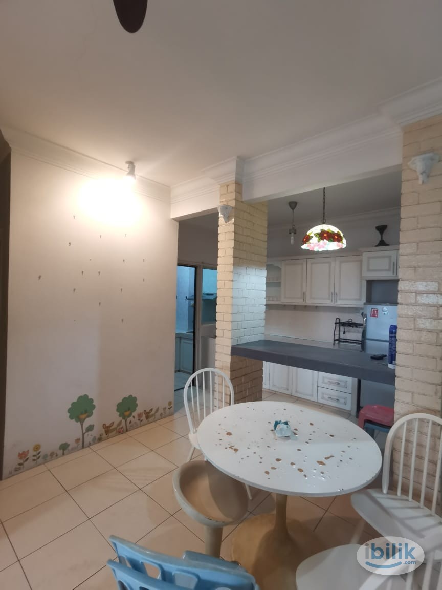 Middle Room at Platinum Lake PV10, Setapak - Image 4