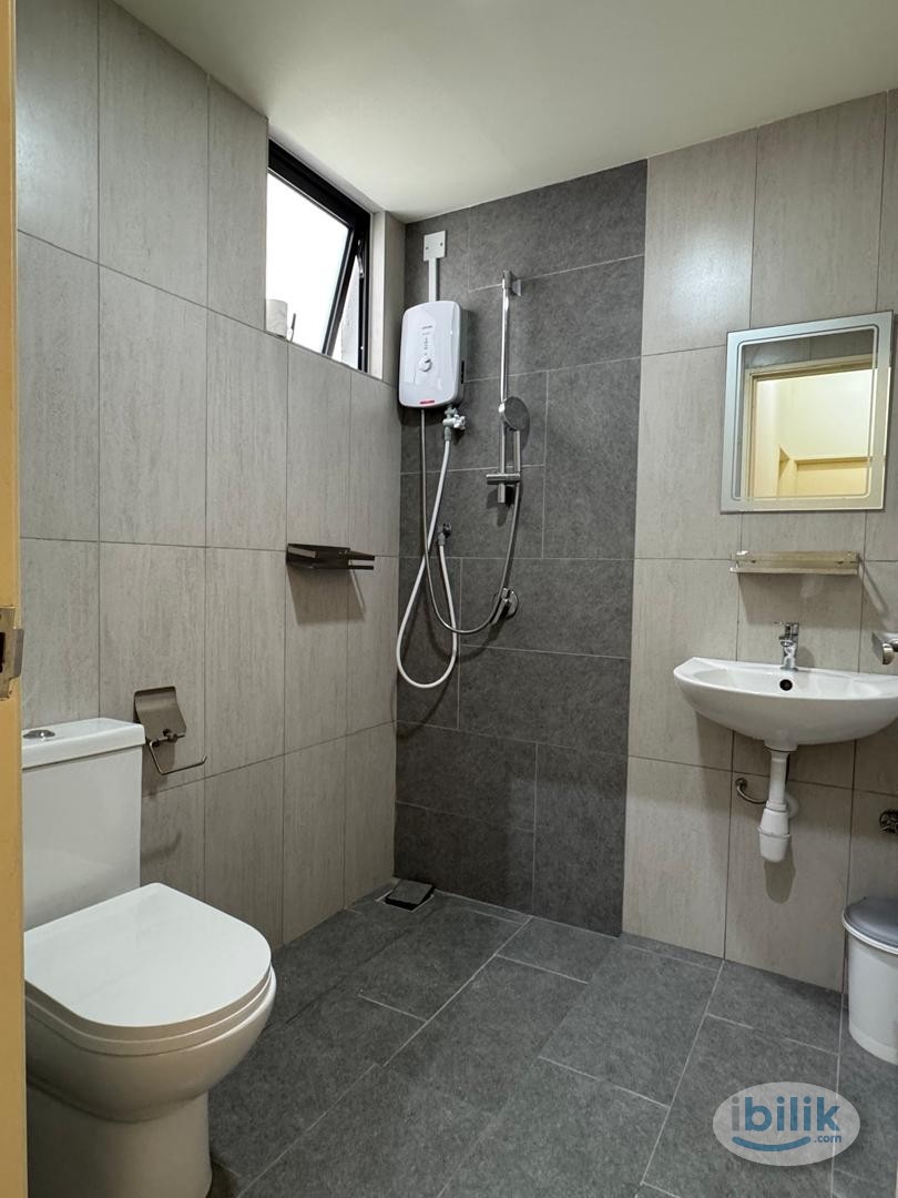 🔥Dian Residency, Seksyen 13 DOUBLE Single Room with Balcony🔥Fully Furnish NEW Aircond Wardrobe Table Chair Mattress - Image 5